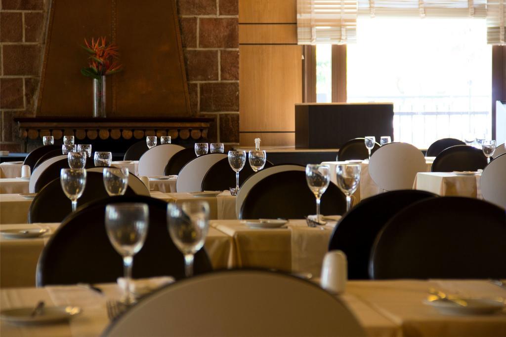 Turismo Hotel Casino Corrientes Buitenkant foto